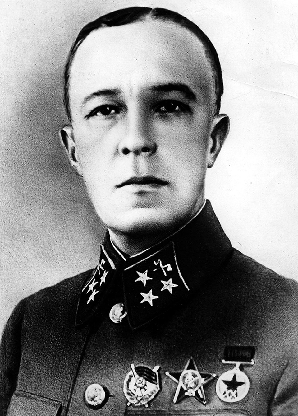 Дмитрию Михайловичу Карбышеву было присвоено звание Героя Советского Союза
