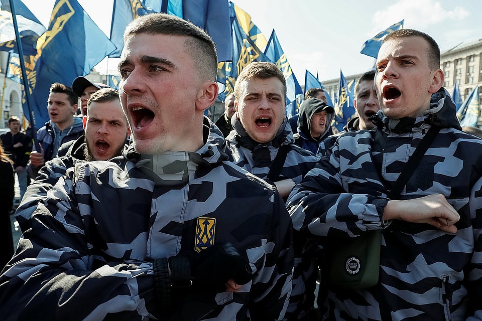 Националисты поставили Порошенко ультиматум Фото: REUTERS