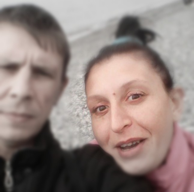 Мама девочек Елена Сапельникова живет в Сочи и, судя по соцсетям, ищет любовь Фото: Личная страничка героя публикации в соцсети