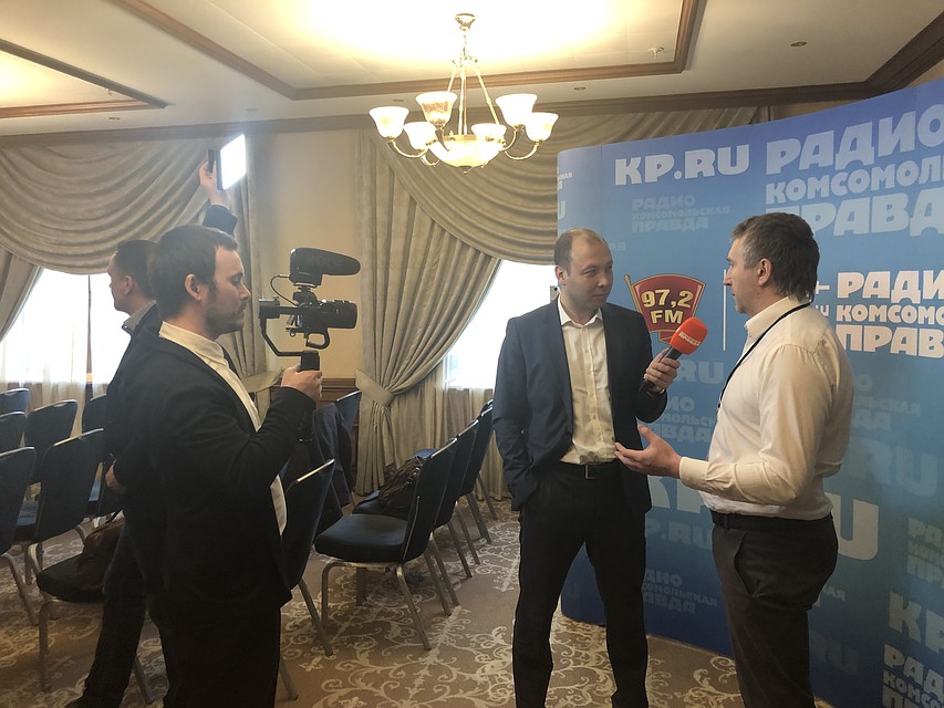 Радио «Комсомольская правда» провело очередной круглый стол в рамках своего постоянного проекта «Деловые пятницы»