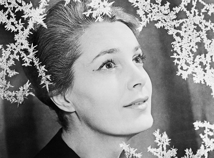 Советская киноактриса Элина Быстрицкая, 1964 год. Фото Евгения Кассина и Александра Конькова (Фотохроника ТАСС)