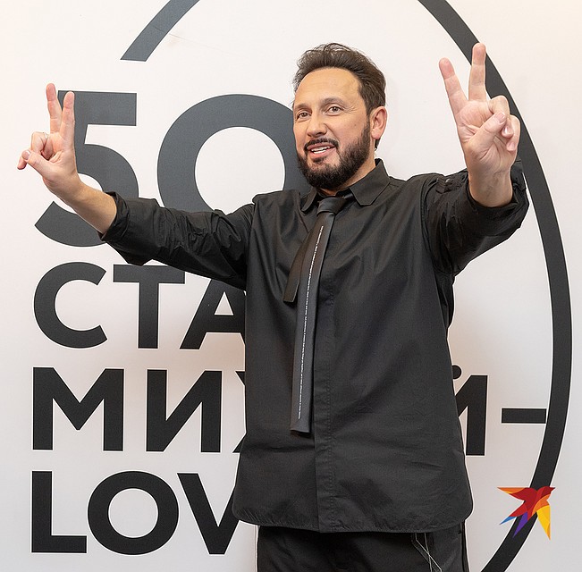 Поскольку юбилей артиста выпал на праздничные дни, приглашения для гостей были оформлены в виде пасхального яйца. Фото: Михаил ФРОЛОВ