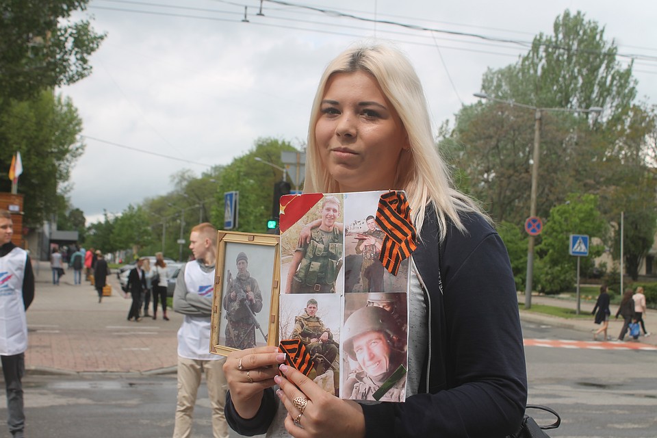 Бессмертный полк в Донецке 2019 собрал десятки тысяч людей Фото: Никита МАКАРЕНКОВ, Павел ХАНАРИН
