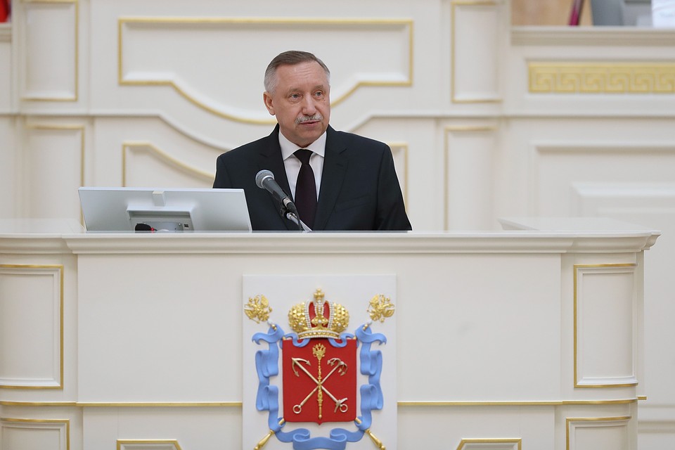 Александр Беглов на заседании ЗакСа. Фото: пресс-служба ЗакСа СПб.