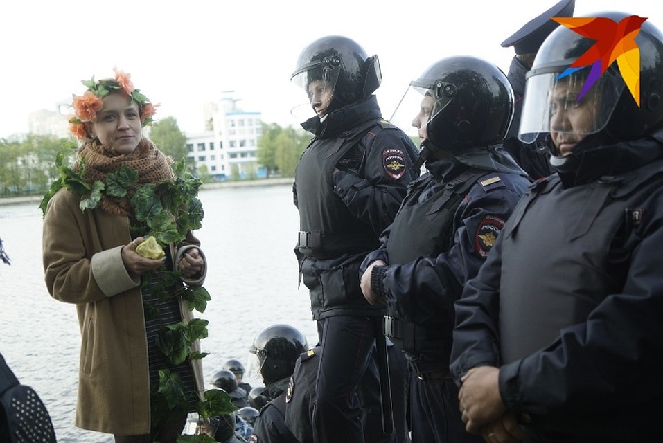 Народ прибывает. Фото: Алексей БУЛАТОВ