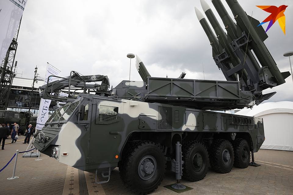 Модернизированный «Бук-МБ3К» на шасси МЗКТ - главная новинка на выставке MILEX-2019. Фото: Святослав ЗОРКИЙ