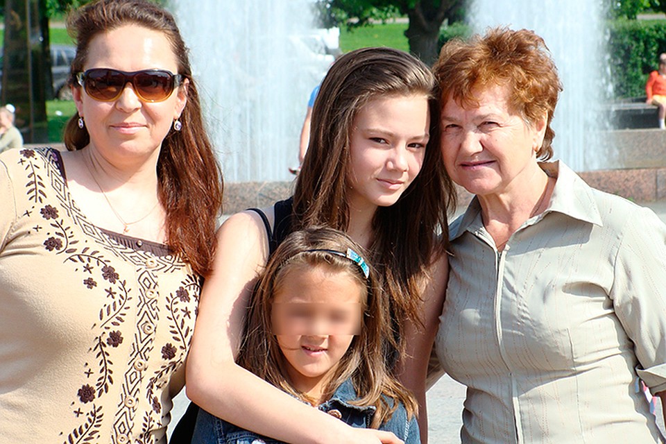 Родственники отказываются говорить о своей звездной дочери. Фото: СОЦСЕТИ