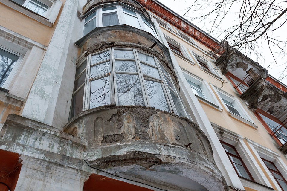 Из-за ведения дизайн-кода обнажился фасад старых зданий Фото: Диля Ахмадишина