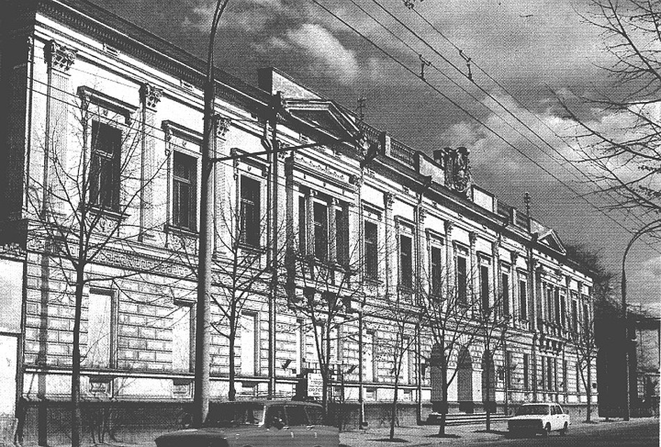 К зданию Общества «Знание» примыкал Дворец пионеров. Фото: соцсети