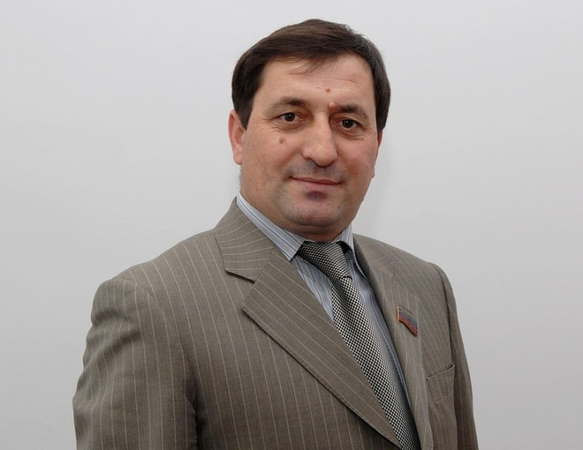 Преступную империю покрывал депутат Народного собрания Дагестана Фрикет Раджабов. Сейчас он находится под арестом. Фото: пресс-служба Правительства РД