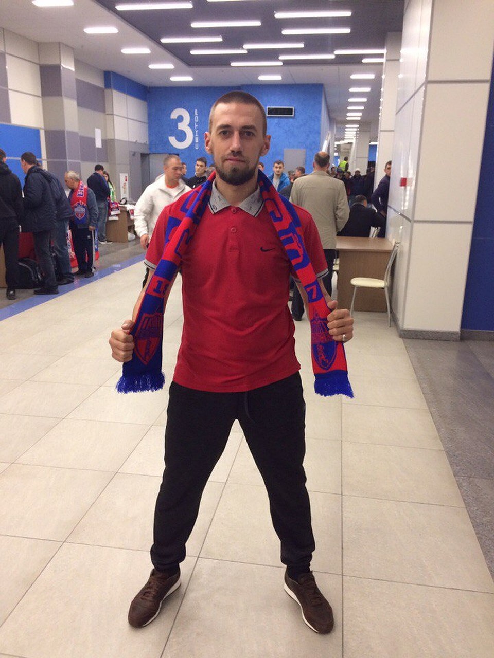 Погибший в той драке Эдуард Смышкин.