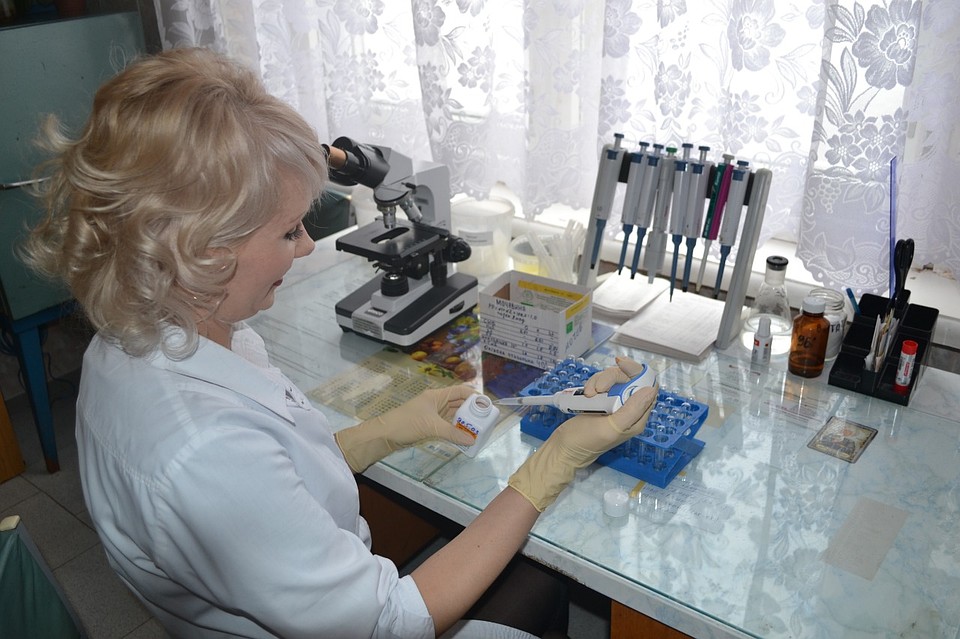 Фельдшер-лаборант клинико-диагностической лаборатории ЦРБ Инна Васильевна Сухорева Фото: из личного архива героя(ев) публикации