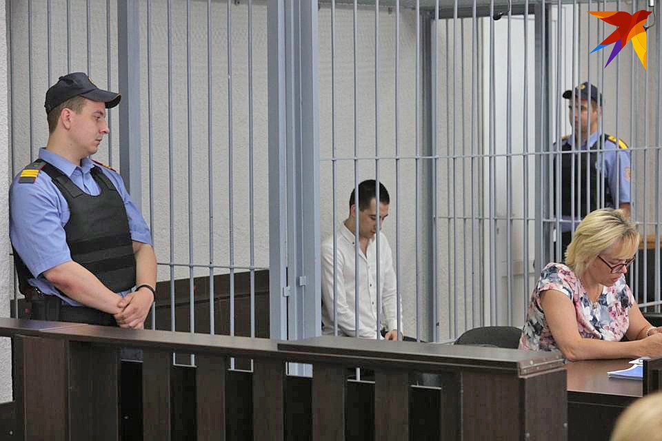 18 июня в суде Заводского района продолжают слушать дело об убийстве 21-летнего Алексея Кривошея. Фото: Святослав ЗОРКИЙ