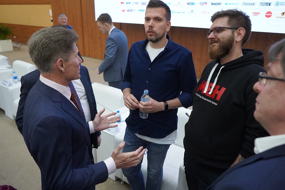 Блогосфера в текущий момент серьезно конкурирует с профессиональными СМИ. Фото: Сергей ТАРАСОВ
