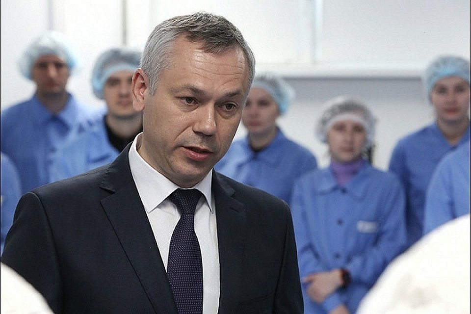 Андрей Травников во время встречи с рабочими одного из новосибирских заводов.