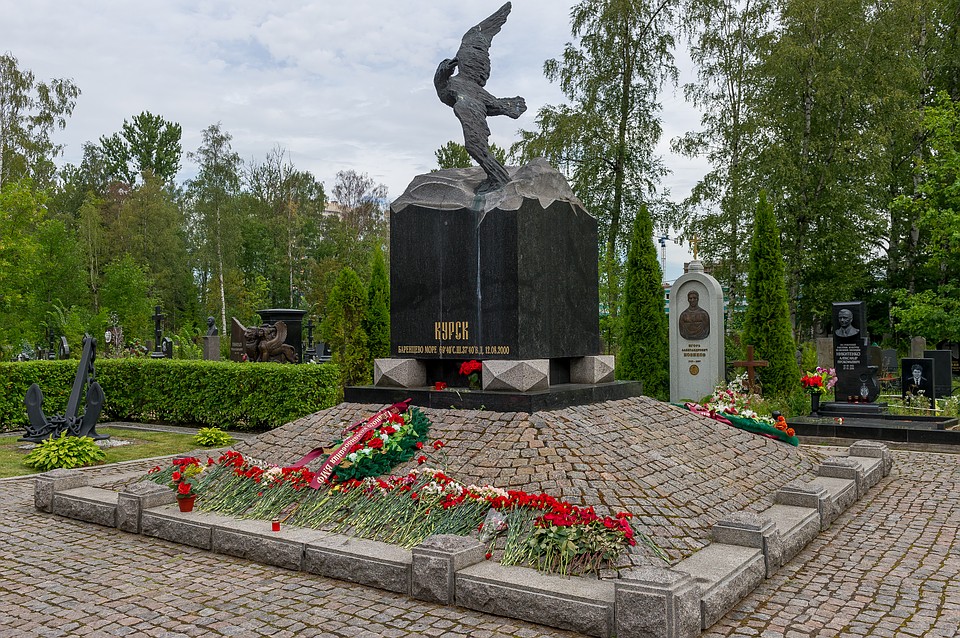 Похороны подводников пройдут в Петербурге Фото: Олег ЗОЛОТО
