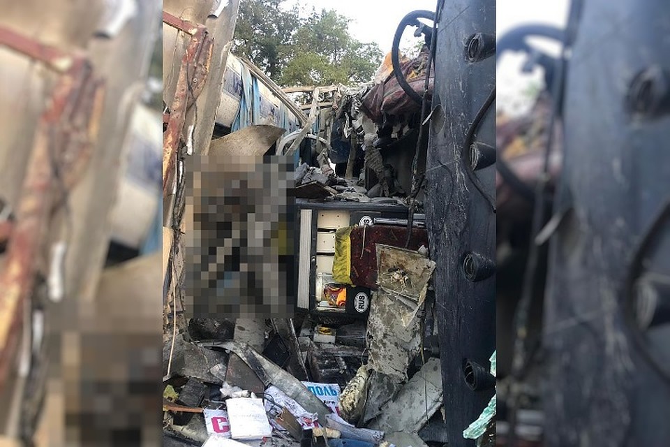 Все, что осталось от кабины автобуса....