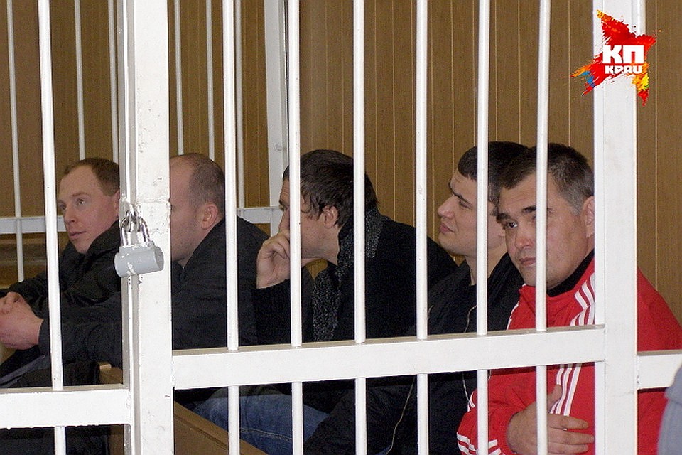 Во время приговора банде "Волков". Александр Агеев - второй справа. Фото: Алексей Косоруков