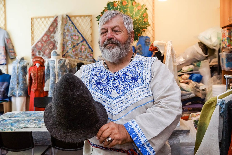 Есть в музее и шапки из войлока. Фото: Светлана МАКОВЕЕВА