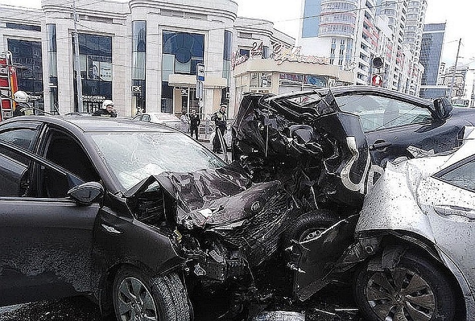 Авария на Малыше произошла утром 4 августа. Фото: пресс-служба ГУ МЧС по Свердловской области