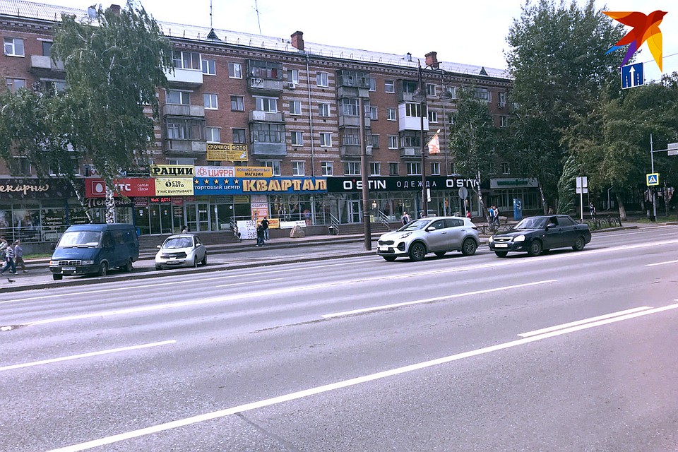 Эффект на лицо – тротуары напротив ДК «Строитель» свободны, жуткие прилавки и запах рыбы исчезли Фото: Лидия Шумкова