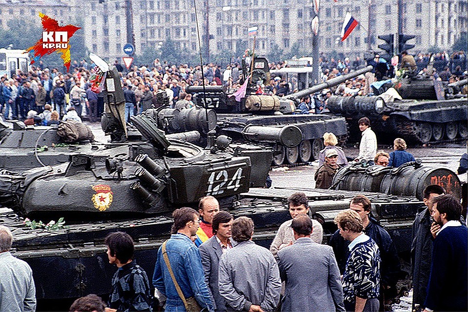 Август 1991 года, танки на улицах Москвы. Фото: Анатолий ЖДАНОВ