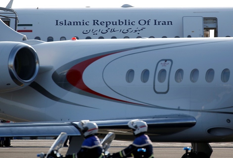 Правительственный самолет Ирана в аэропорту Биаррица Фото: REUTERS