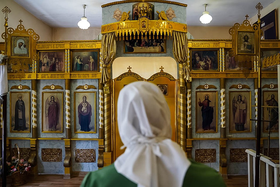 Люди, попадая за решетку, интересуются всем, в том числе и верой Фото: Светлана МАКОВЕЕВА