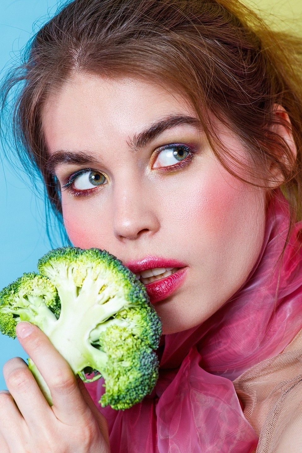 Задание "Tutty Frutty". Фото: Юлия Глазкова. Визажист: Мария Травкина. Стилист: Виктория Гутникова