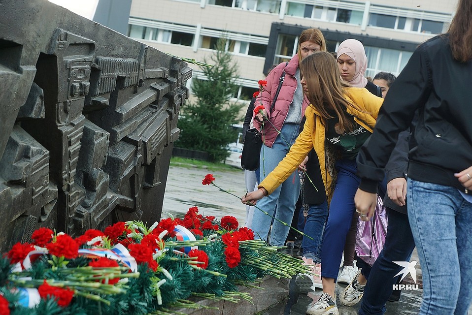 Погибших почтили минутой молчания Фото: Алексей БУЛАТОВ