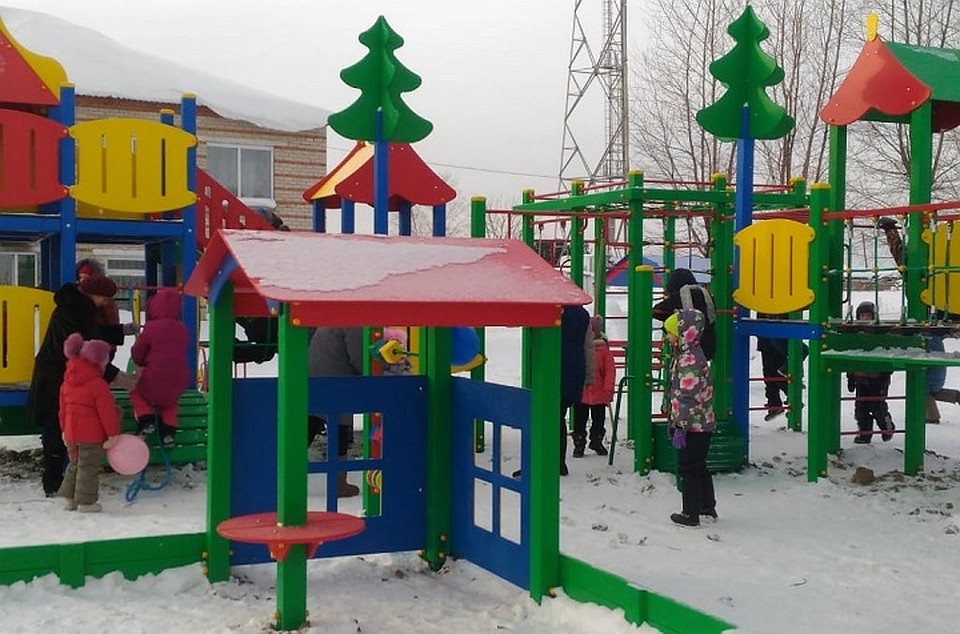 Игровая площадка в Пудовке появилась зимой 2019 года. Фото: kradm.tomsk.ru