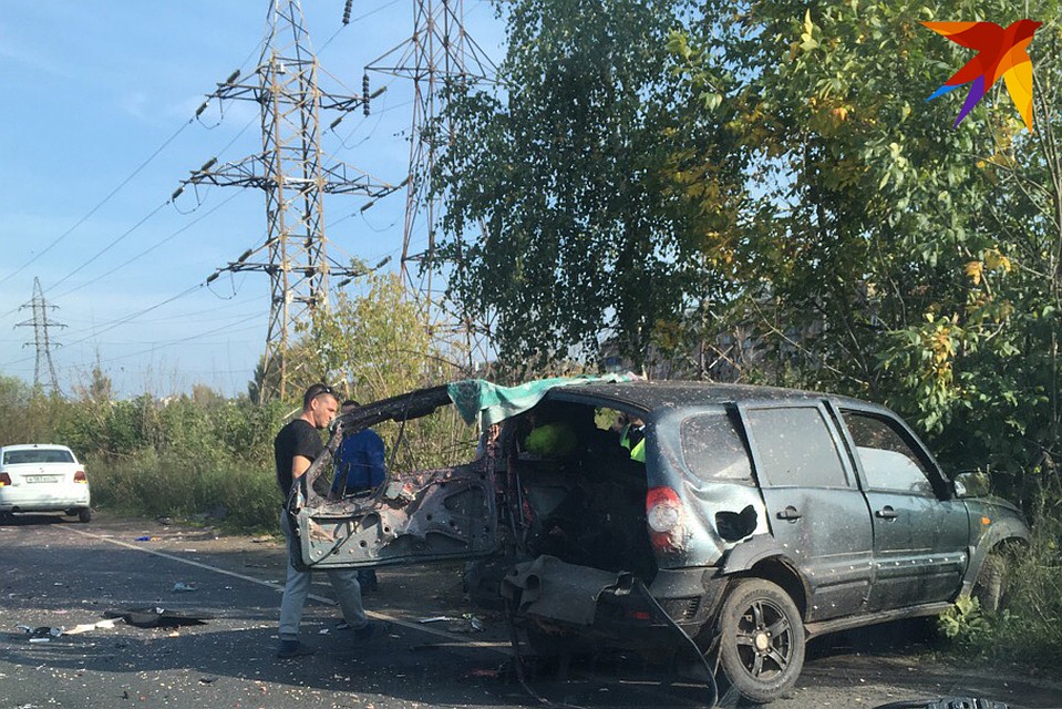Судя по всему, иномарка догнала отечественный внедорожник Фото: Роман РЫЖИКОВ