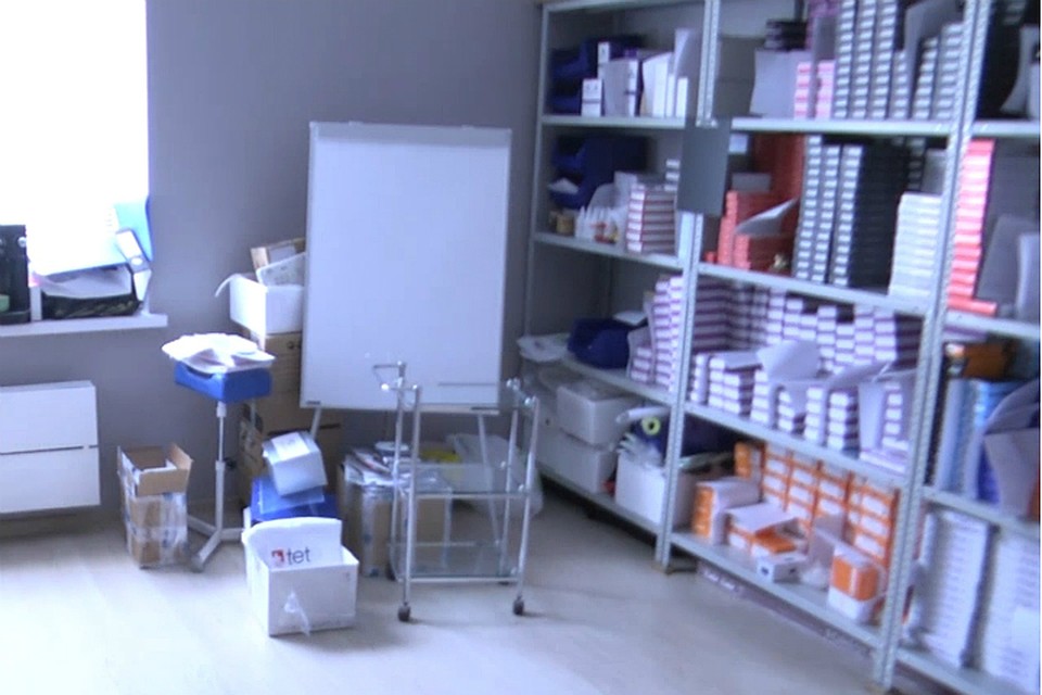 Силовики изъяли крупную партию незаконной продукции. Фото: УФСБ России по Кировской области
