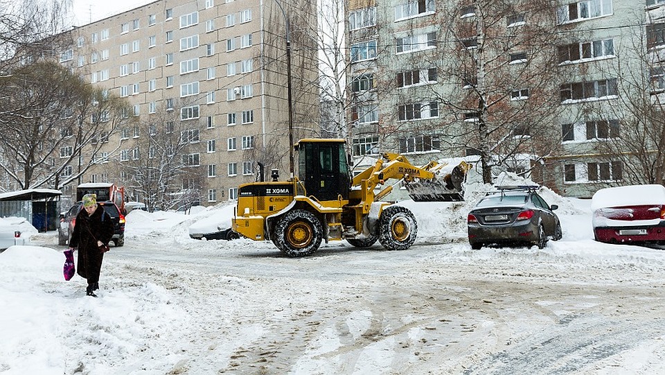 сейчас в городе не хватает снегоуборочной техники Фото: Анастасия Захарова