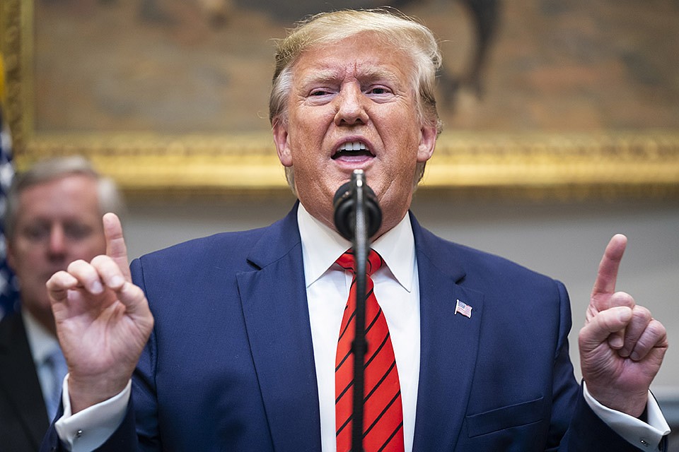 Не мытьем, так катаньем! Не получилось убрать Трампа из Белого дома как агента влияния Москвы, теперь демократы пытаются начать импичмент за Украину. Фото: GLOBAL LOOK PRESS
