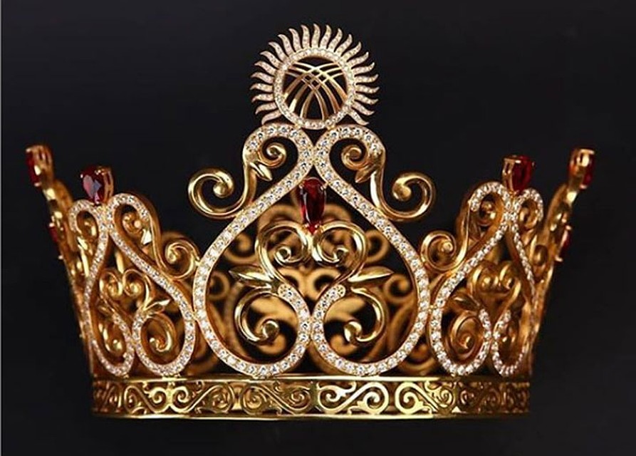 Золотую корону «Мисс Кыргызстан-2019» украшают шесть рубинов. Фото: Предоставлено организаторами