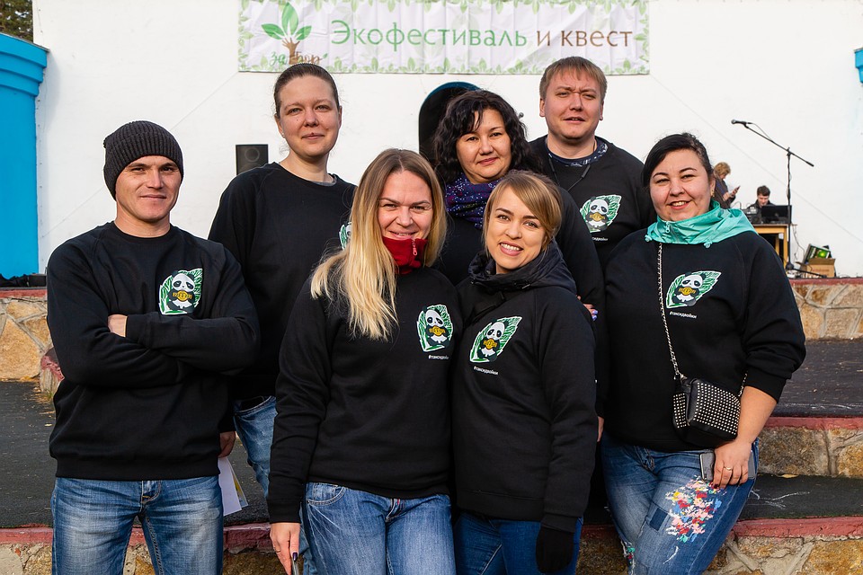 Команда Такси «Двойки». Фото: Валерий ЗВОНАРЕВ