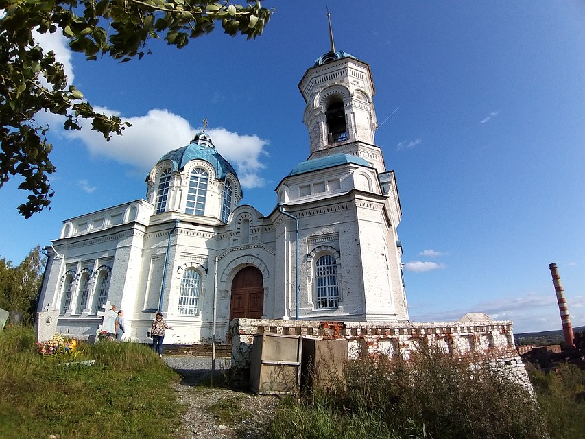 Величественный Иоанно-Предтеченский храм на вершине Орловой горы. Фото: Кира Санникова