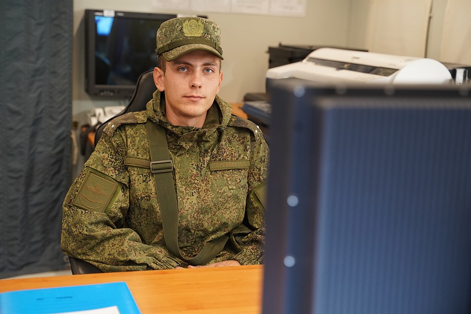 Илья Емелин замечает много плюсов в новой технике Фото: Светлана МАКОВЕЕВА