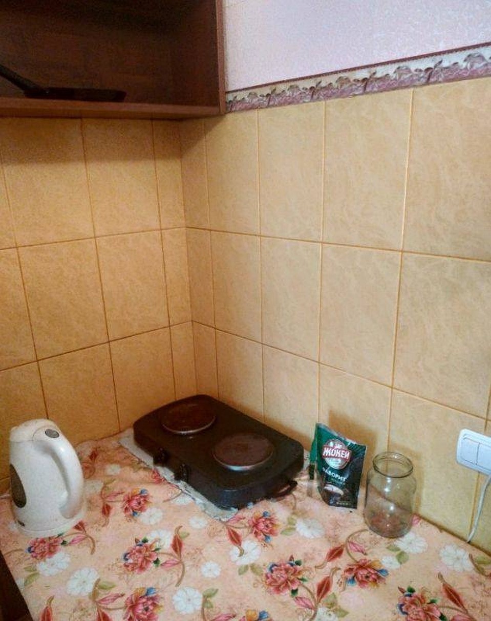 Компактный кухонный стол... Фото: mirkvartir.ru