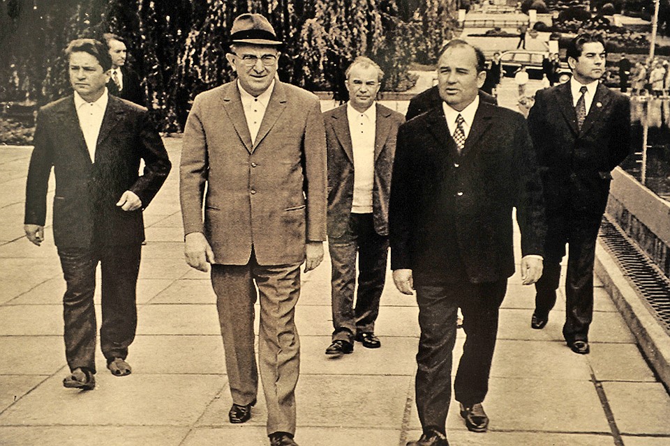 Юрий Андропов и Михаил Горбачев. Фото: Владимир ВЕЛЕНГУРИН