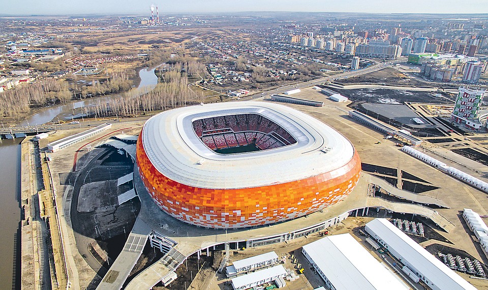 Гигантский стадион - открылся в Саранске к чемпионату мира по футболу. Фото: Станислав КРАСИЛЬНИКОВ/ТАСС