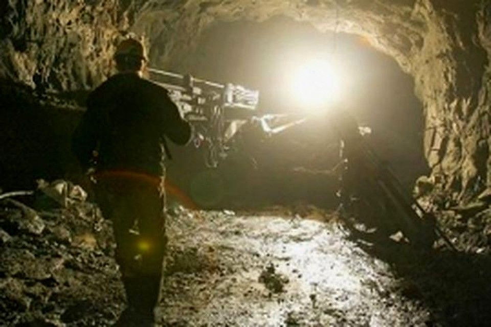 Колымские огнеборцы приняли участие в тушении пожара в шахте. Фото: 49.mchs.gov.ru