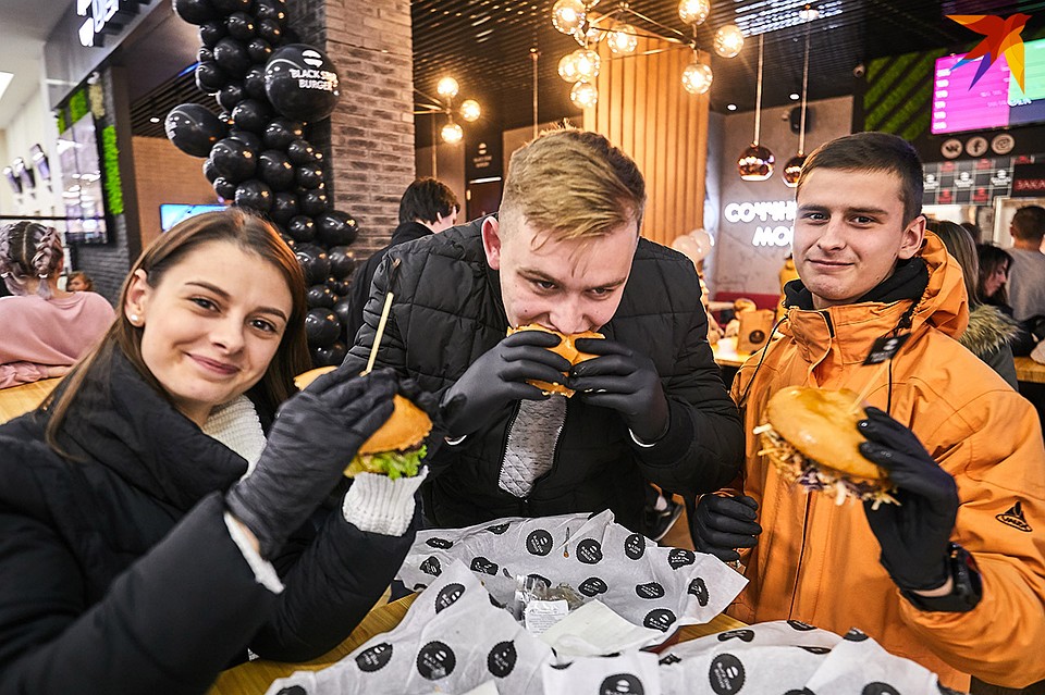 Точка открылась на первом этаже Dana Mall Фото: Павел МАРТИНЧИК
