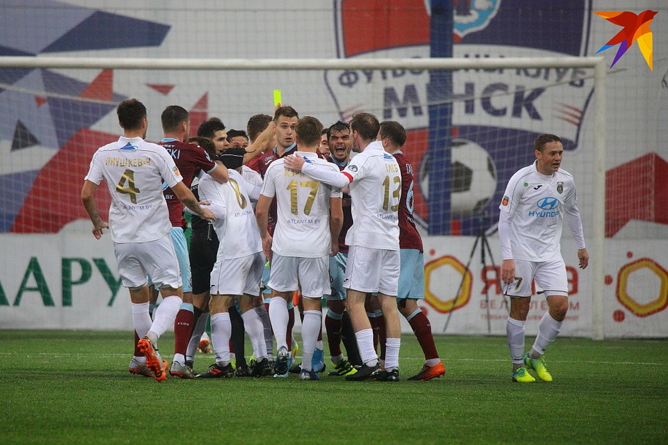 Еще одна потасовка. Фото: Святослав ЗОРКИЙ