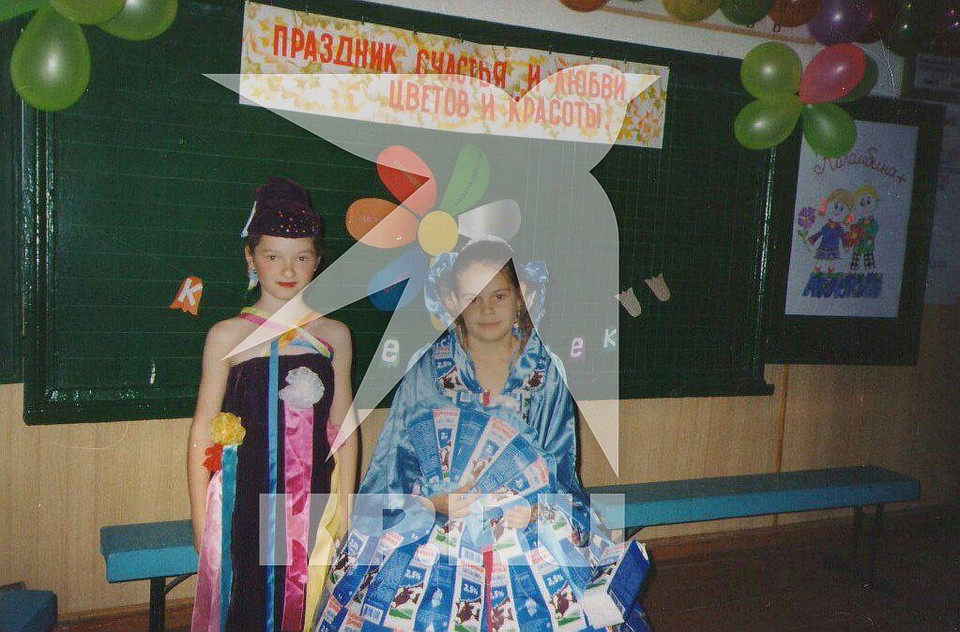 Настя всегда участвовала со всех школьных праздниках