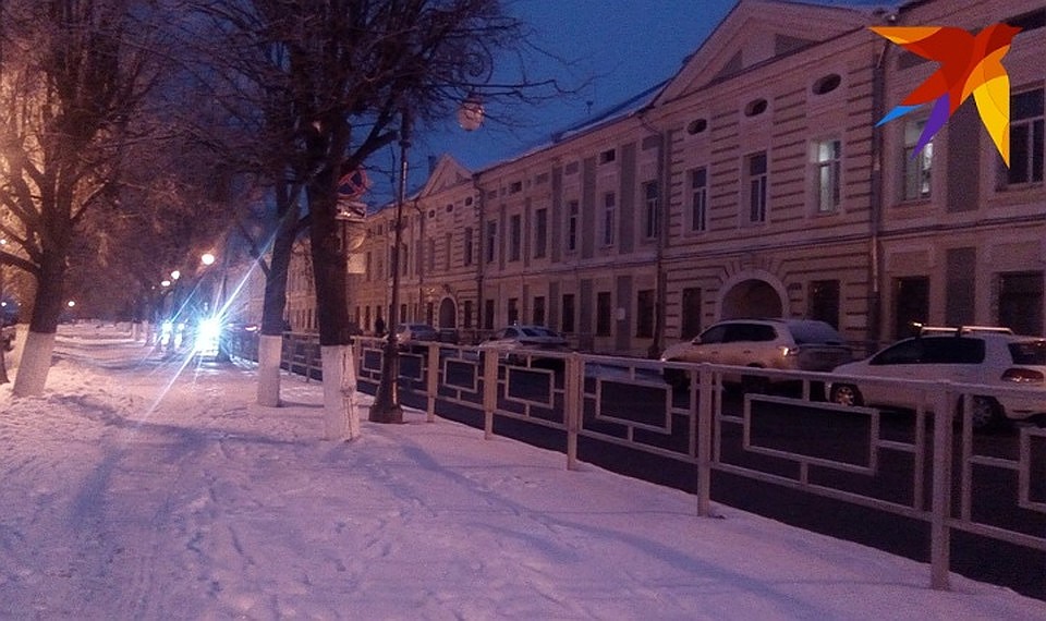 Те самые "оградки" на набережной Степана Разина. Фото: Виктория ТУШКОВА