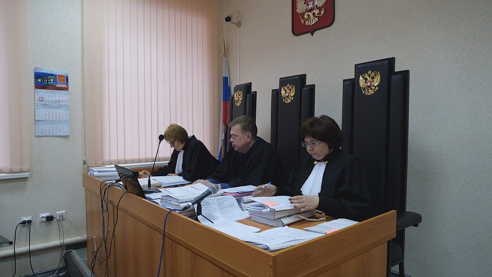 В суде решили досконально разобраться в документах Фото: Игорь МОЧАЛЬНИКОВ