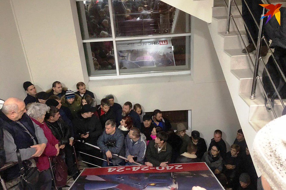 В узких коридорах медучреждения не протолкнуться Фото: Евгения ХИЛЬКО