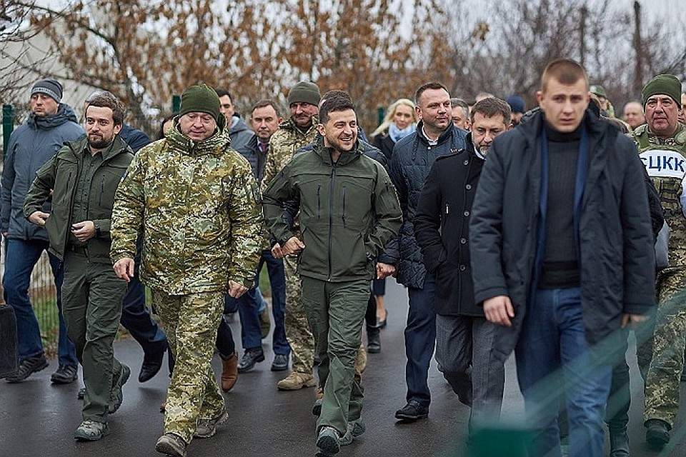 Документ был датирован 29 октября - тогда Зеленский обсуждал «реинтеграцию» Донбасса с представителями Совета национальной безопасности и обороны на инвестиционном форуме в Мариуполе. Фото: Фейсбук